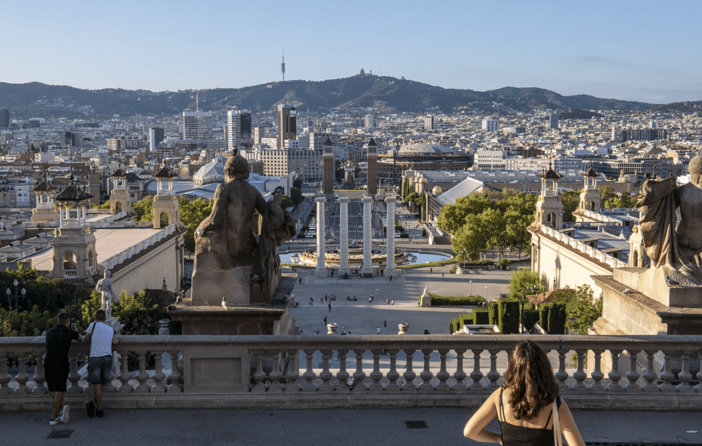 Barcelona Centres Cívics - Revista La Torrre de Barcelona