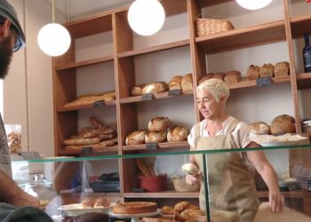 Pastís de formatge amb mel de Collserola: el nou reclam d’un obrador de Vallvidrera